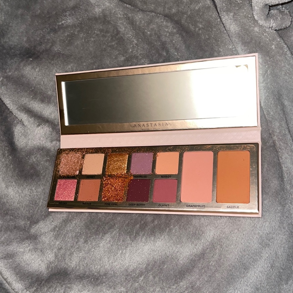Anastasia Beverly Hills Primrose palette